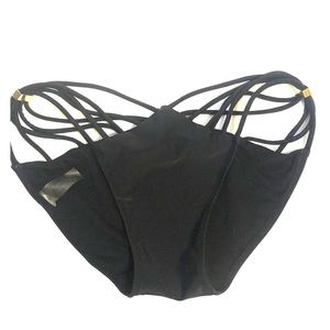 Strappy swimsuit bottoms